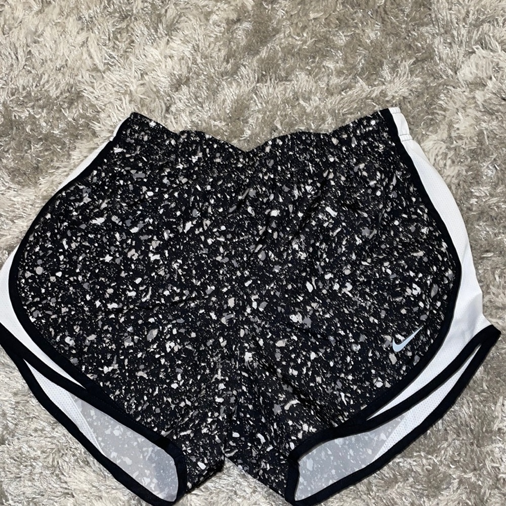 Nike Athletic shorts size small in specked pattern